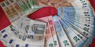 Nekoliko deviznih prekršaja na graničnim prelazima: ilustracija; foto: Lj. F.