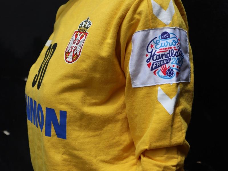 Početna cena je 4.000 dinara, a licitira se na Fejsbuk strani Lokalne fondacije Niš; foto: LFN