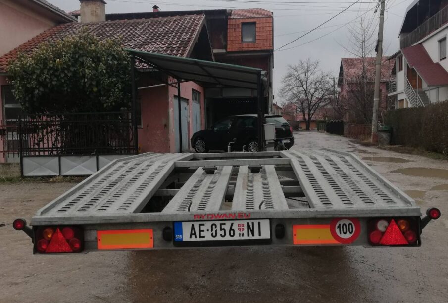 Iznajmljivanje prikolica Niš - UROŠ