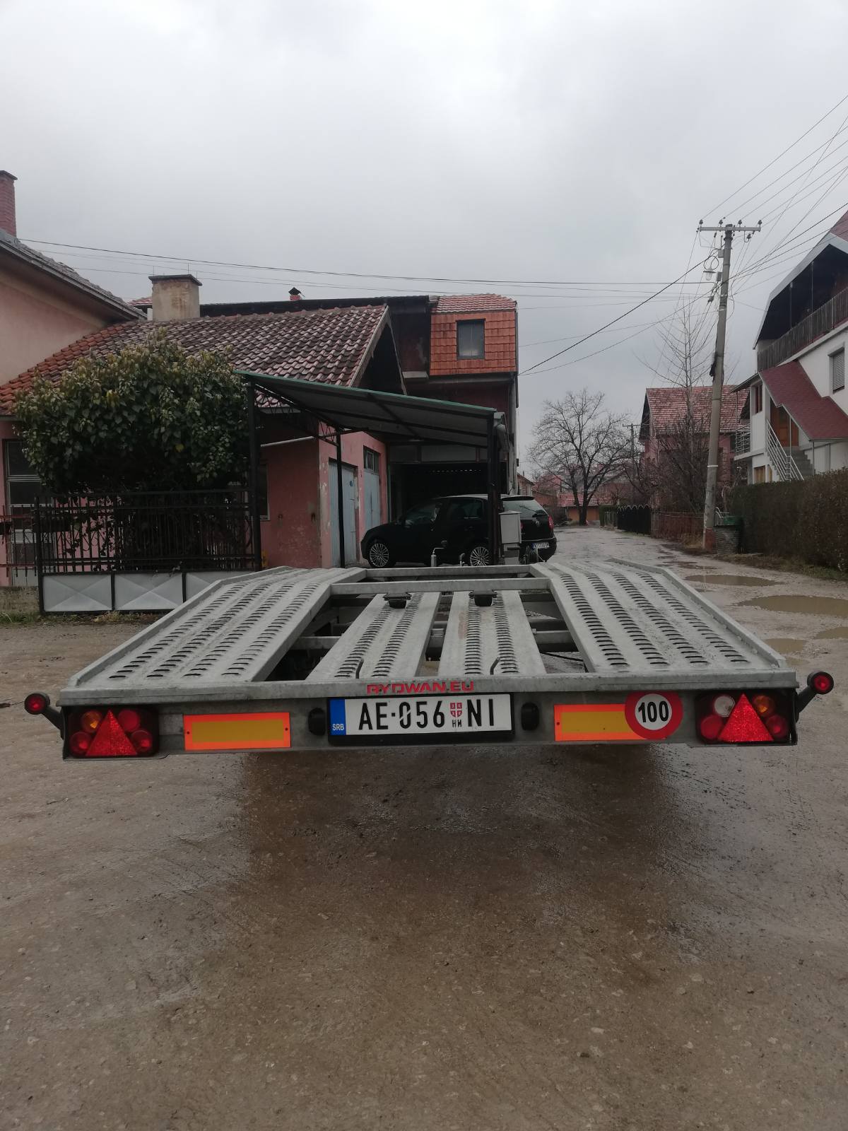 Iznajmljivanje prikolica Niš - UROŠ
