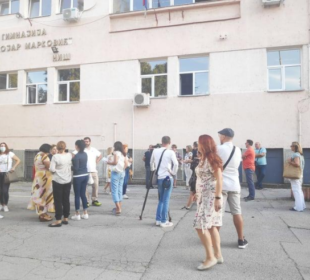 Roditelji traže da se deca vrate na nastavu; foto: T. T.