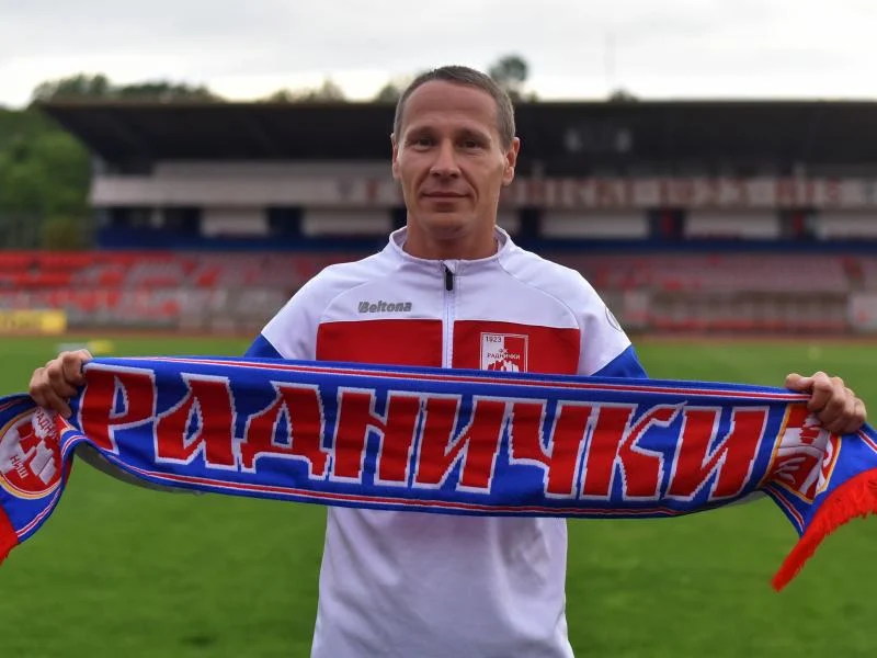 Preuzeto sa izvora: Blizu povratka; foto: Jelena Mišić