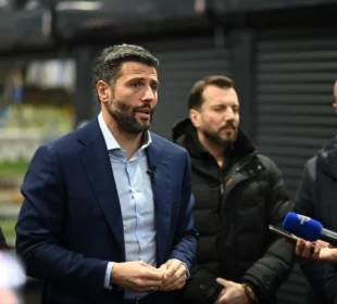 Preuzeto sa izvora: FOTO: SRPSKA NAPREDNA STRANKA / USTUPLJENE FOTOGRAFIJE