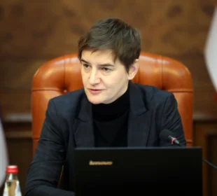 Preuzeto sa izvora: FOTO: VLADA REPUBLIKE SRBIJE/ PEĐA VUČKOVIĆ / FONET