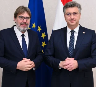 Preuzeto sa izvora: FOTO: VLADA REPUBLIKE HRVATSKE / TANJUG