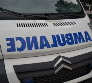 Preuzeto sa izvora: Povređeni migranti i vozač; foto: A. K.