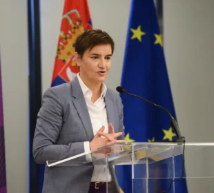 Preuzeto sa izvora: FOTO: VLADA REPUBLIKE SRBIJE/ PEĐA VUČKOVIĆ / TANJUG