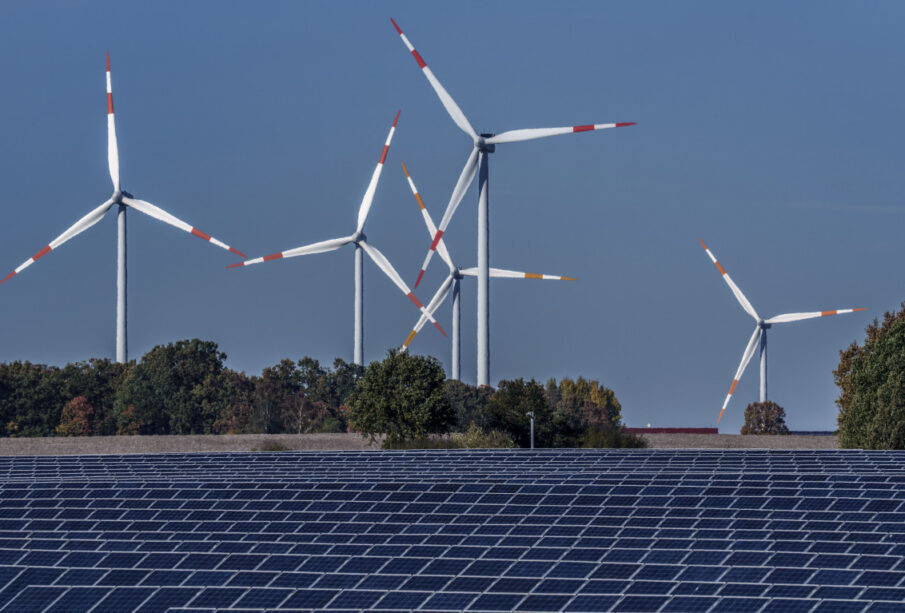 vetrenjace-i-solarni-paneli