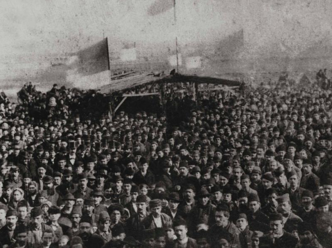 Nišlije na dočeku prvog voza foto Srbijavoz